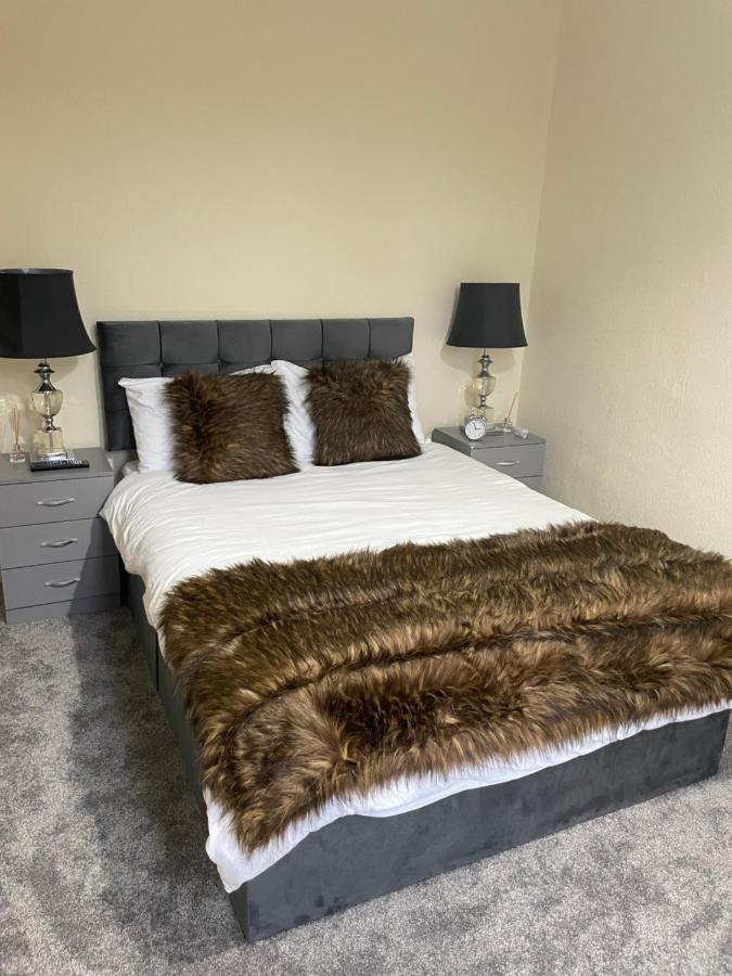 3 Bedrooms Comfortable Home With Jacuzzi Hot Tub Sleeps 10 Leicester Zewnętrze zdjęcie